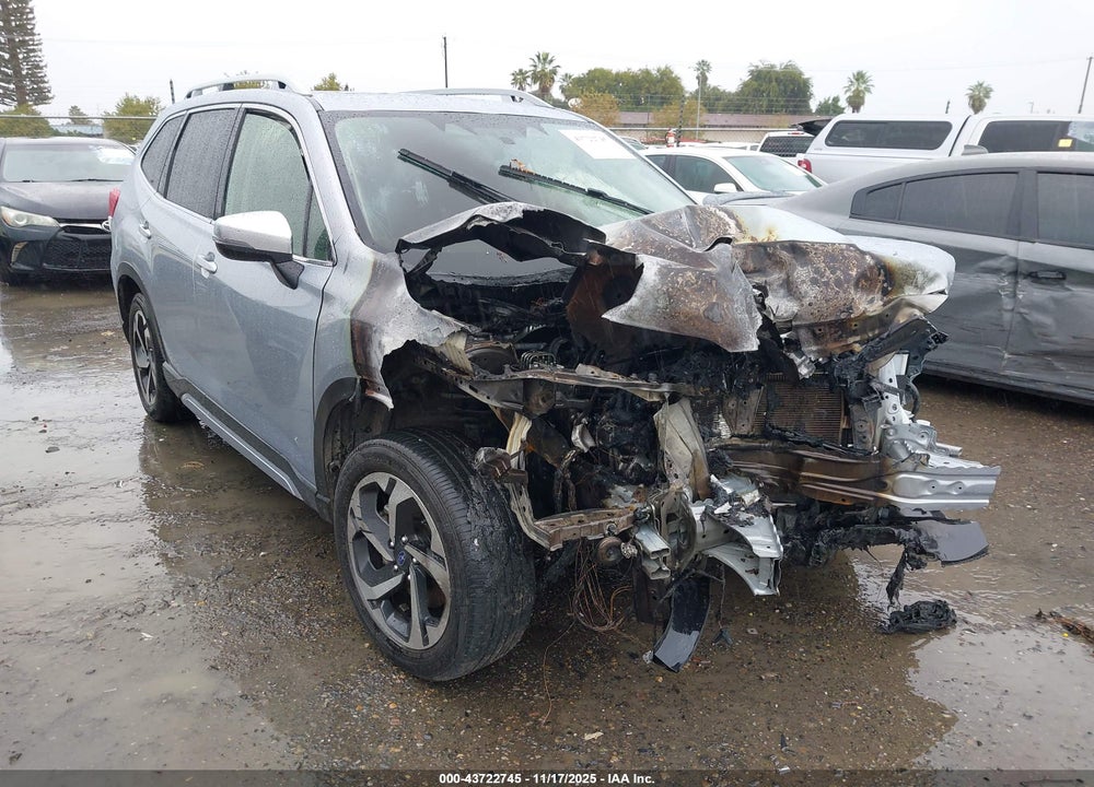 2022 SUBARU FORESTER TOURING VIN: JF2SKARC6NH525189