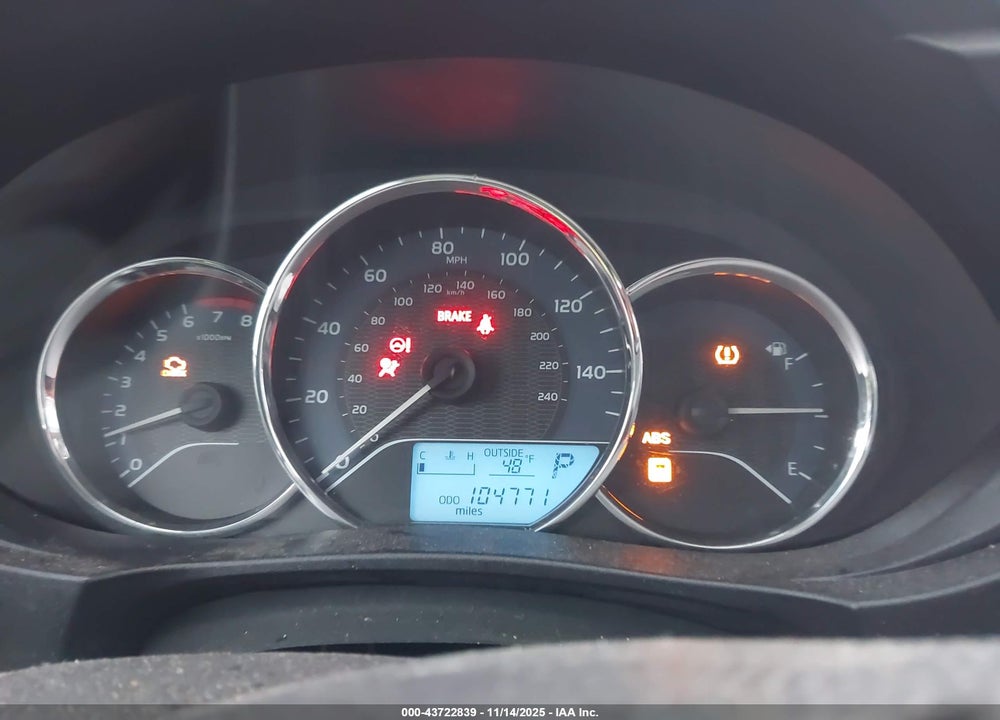 2014 TOYOTA COROLLA LE PLUS VIN: 5YFBURHE2EP103810