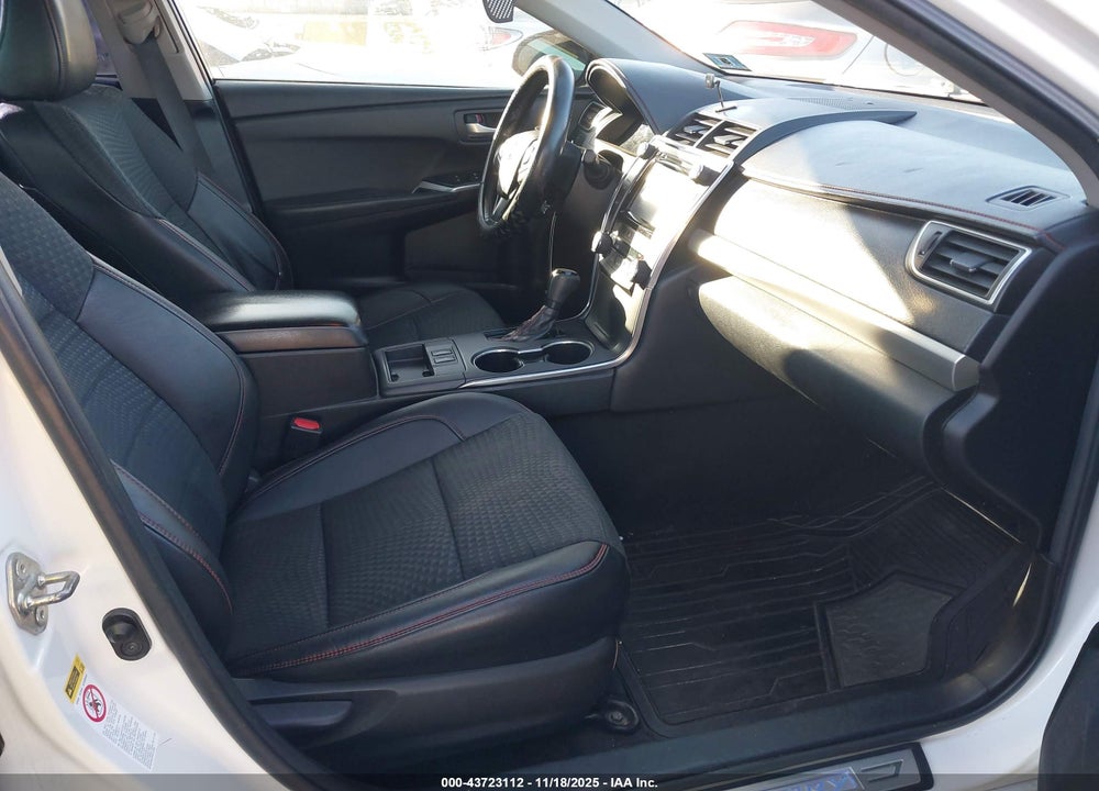 2015 TOYOTA CAMRY HYBRID SE VIN: 4T1BD1FK5FU156477