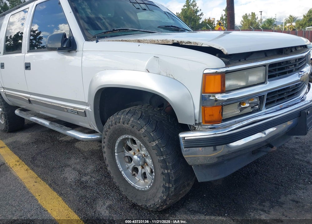 1997 CHEVROLET SUBURBAN 1500 VIN: 3GNFK16R0VG125784