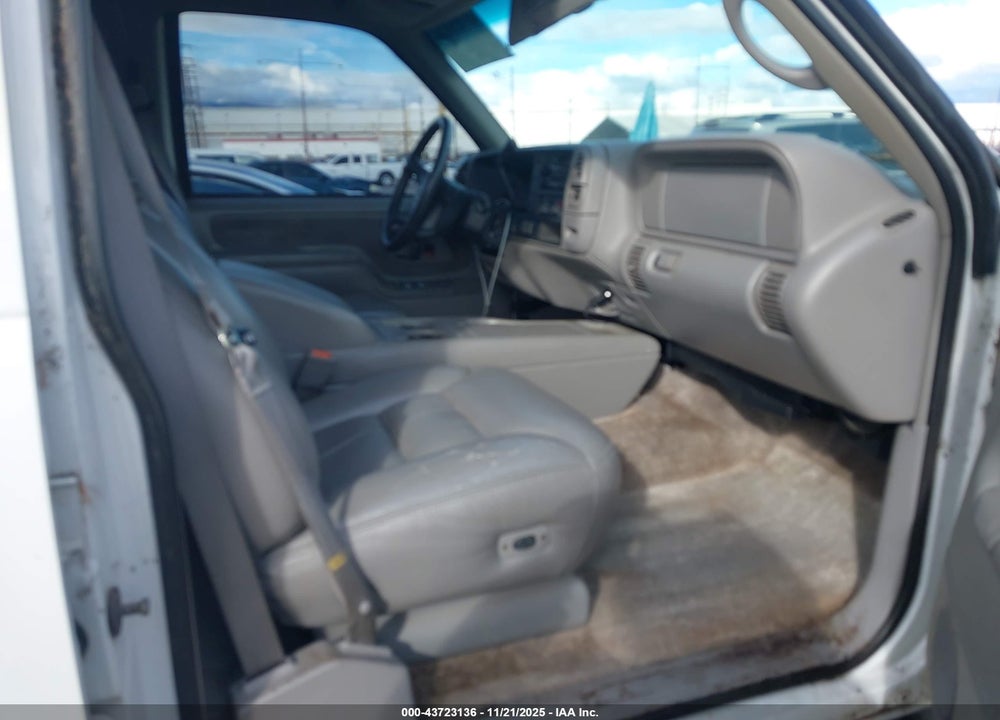 1997 CHEVROLET SUBURBAN 1500 VIN: 3GNFK16R0VG125784
