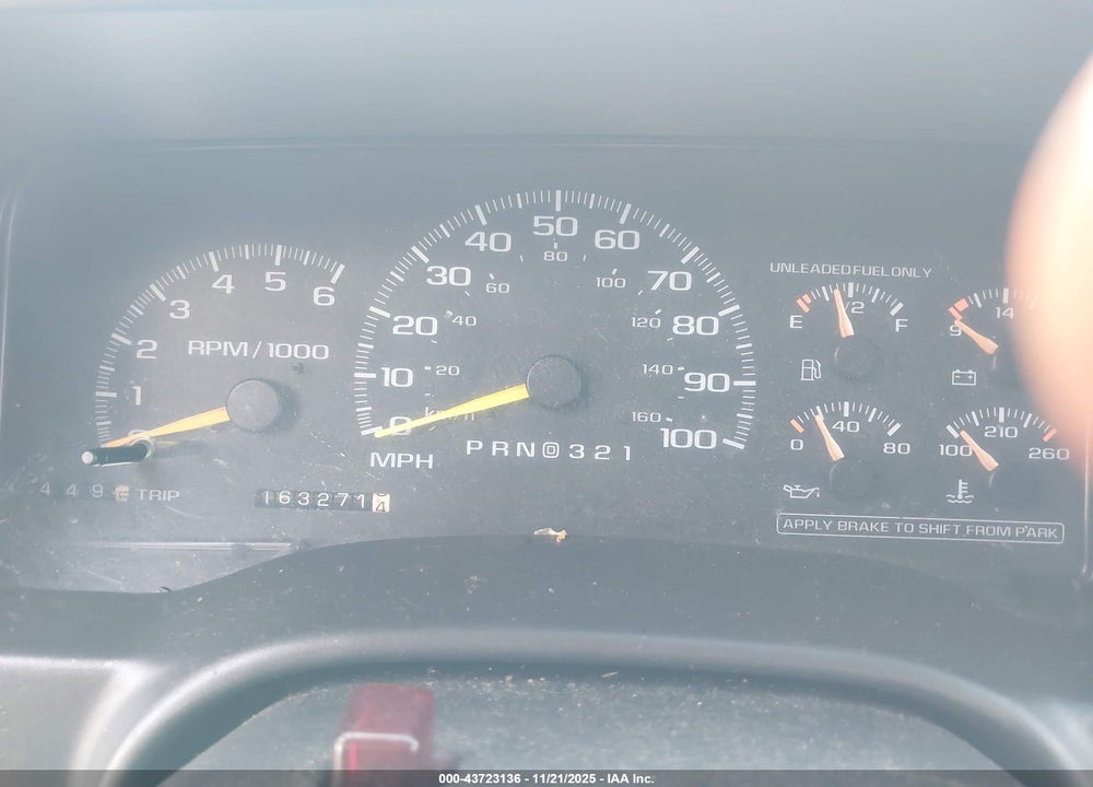 1997 CHEVROLET SUBURBAN 1500 VIN: 3GNFK16R0VG125784