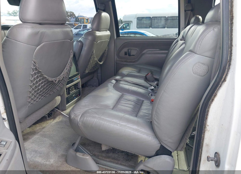 1997 CHEVROLET SUBURBAN 1500 VIN: 3GNFK16R0VG125784