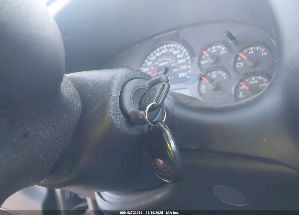 2008 CHEVROLET TRAILBLAZER LT VIN: 1GNDT13S582259814