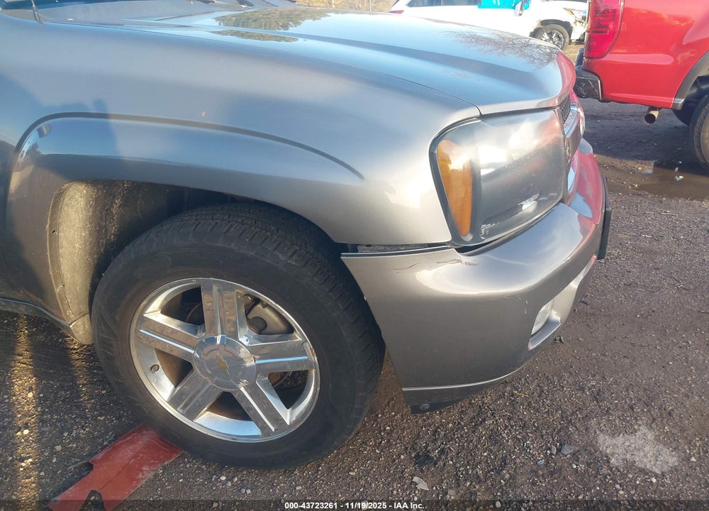 2008 CHEVROLET TRAILBLAZER LT VIN: 1GNDT13S582259814