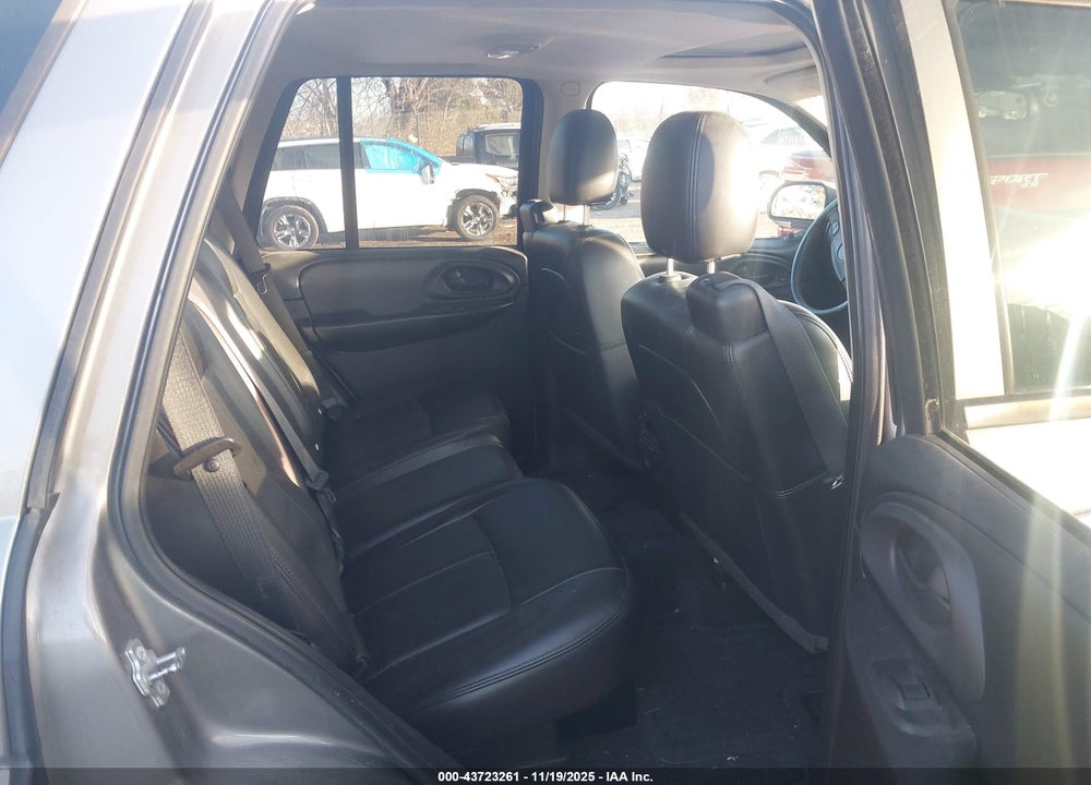 2008 CHEVROLET TRAILBLAZER LT VIN: 1GNDT13S582259814