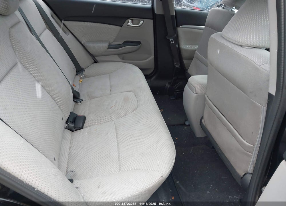 2015 HONDA CIVIC HYBRID VIN: 19XFB4F27FE000064