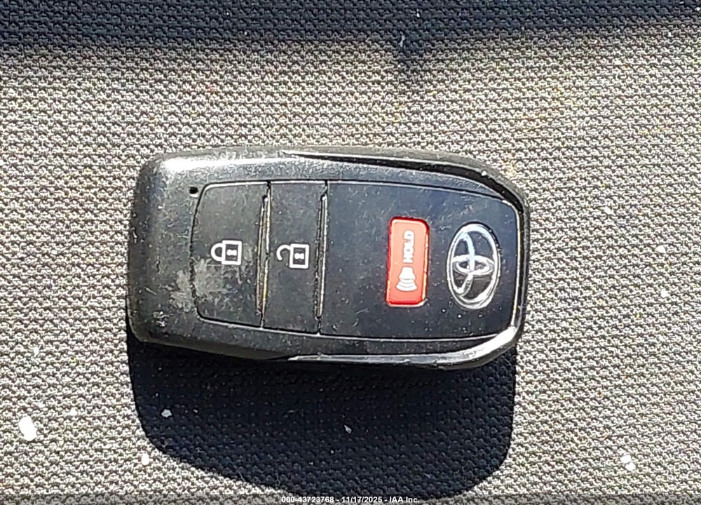 2022 TOYOTA COROLLA CROSS LE VIN: 7MUCAABG6NV026140