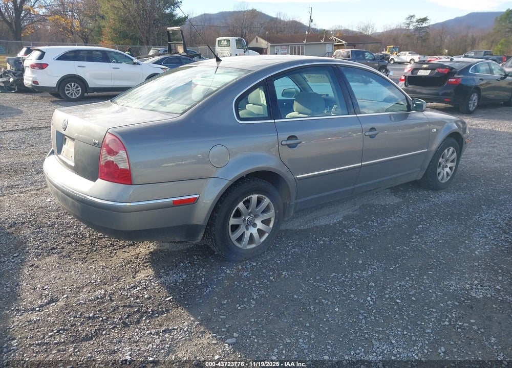 2003 VOLKSWAGEN PASSAT GLS V6 VIN: WVWPH63B33P358521