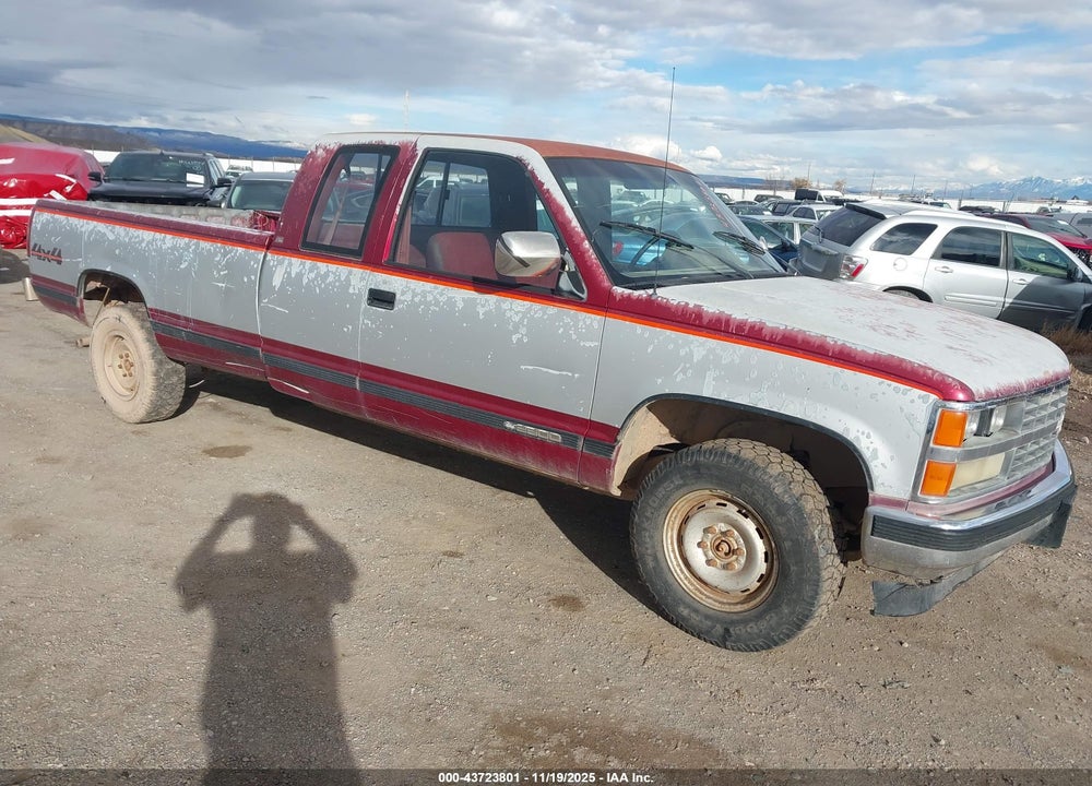 1988 CHEVROLET GMT-400 K2500 VIN: 2GCFK29K5J1221247
