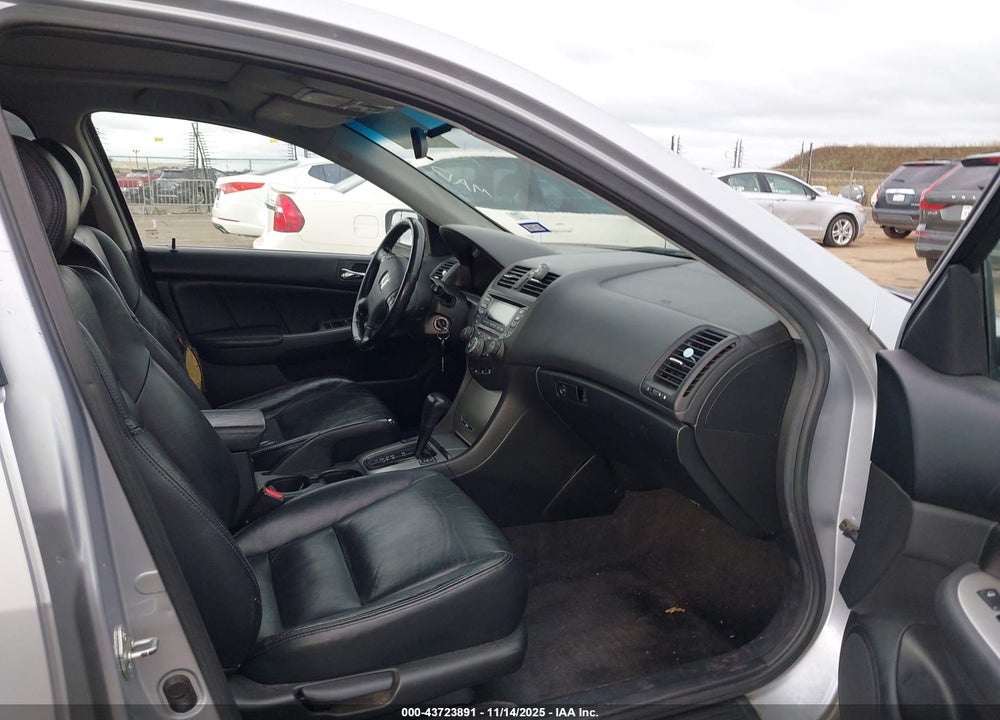 2004 HONDA ACCORD 2.4 EX VIN: 1HGCM56874A133514