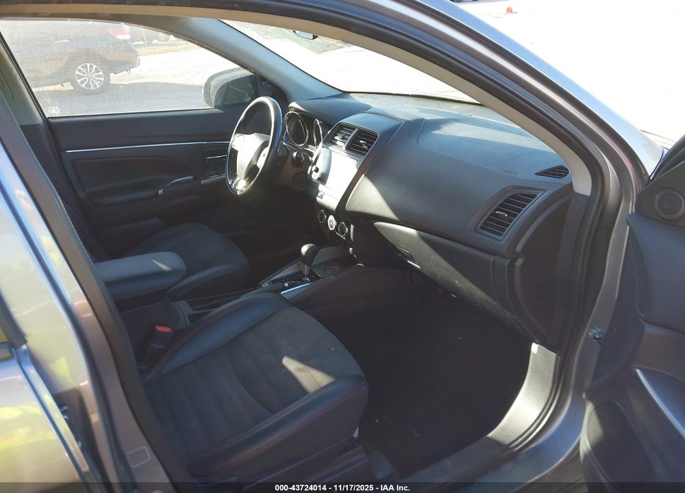 2018 MITSUBISHI OUTLANDER SPORT VIN: JA4AP3AW4JU003654