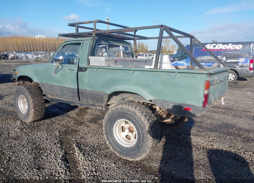1981 TOYOTA PICKUP RN38 VIN: JT4RN38D4B0015895