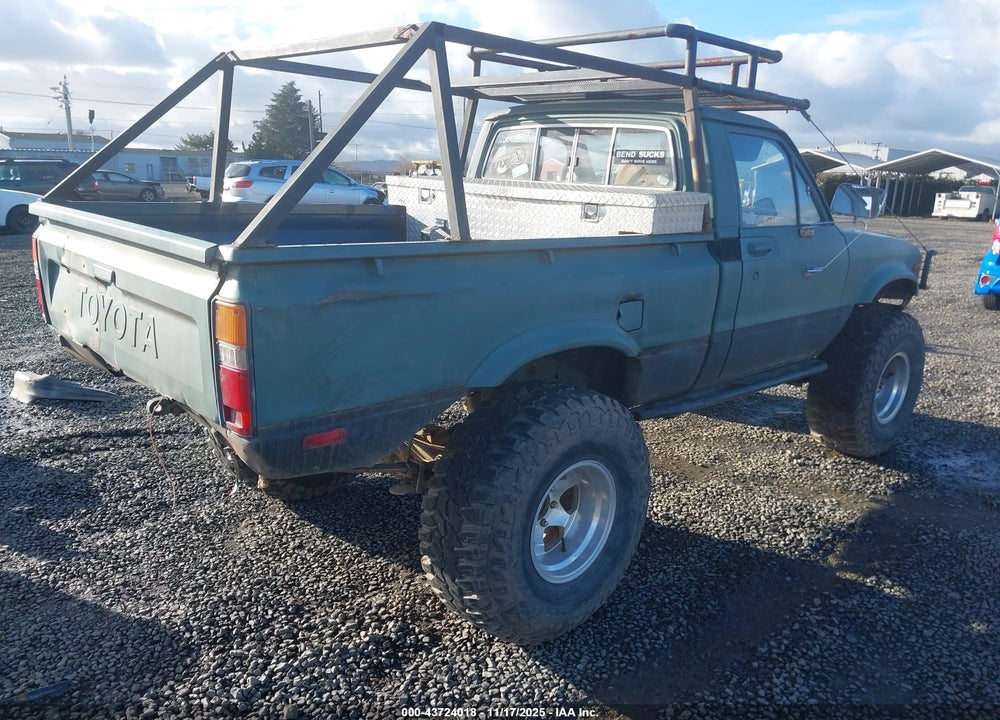1981 TOYOTA PICKUP RN38 VIN: JT4RN38D4B0015895