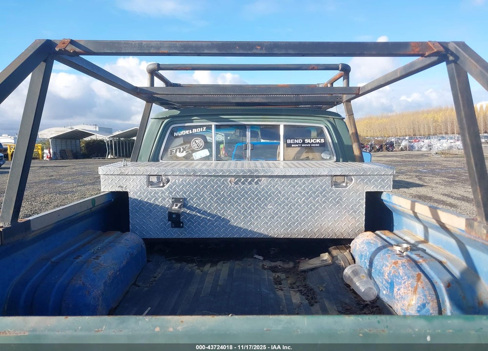 1981 TOYOTA PICKUP RN38 VIN: JT4RN38D4B0015895
