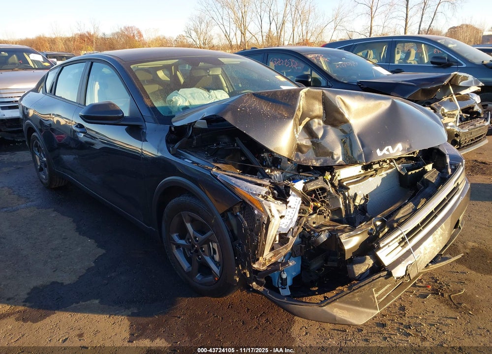 2025 KIA K4 LXS VIN: 3KPFT4DE4SE228897