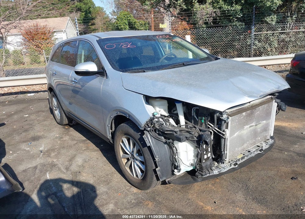 2019 KIA SORENTO 3.3L LX VIN: 5XYPG4A53KG492645