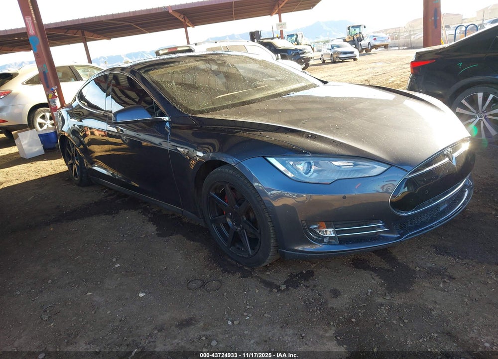 2015 TESLA MODEL S 85D/P85D VIN: 5YJSA1H40FF096760