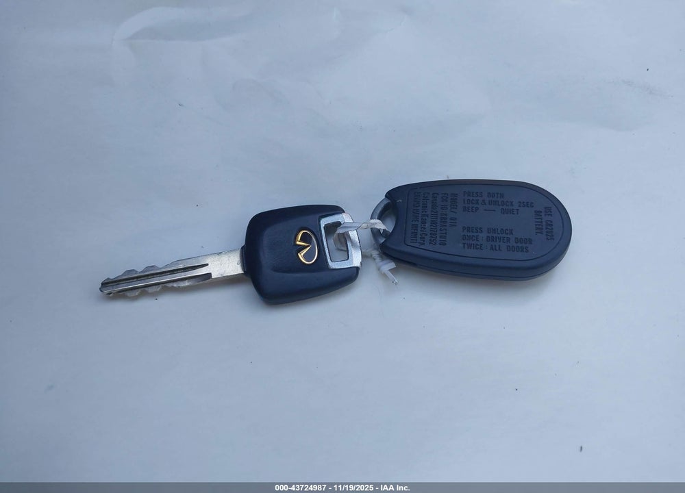 2001 INFINITI I30 LUXURY VIN: JNKCA31A71T019534