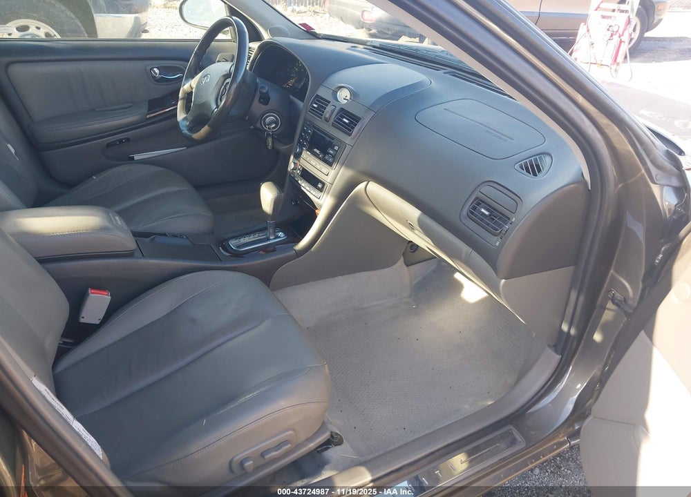 2001 INFINITI I30 LUXURY VIN: JNKCA31A71T019534
