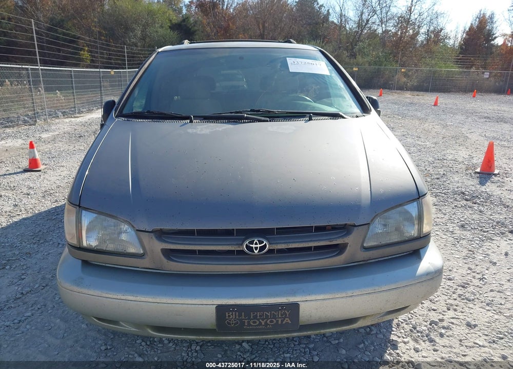 1999 TOYOTA SIENNA XLE VIN: 4T3ZF13C2XU153826