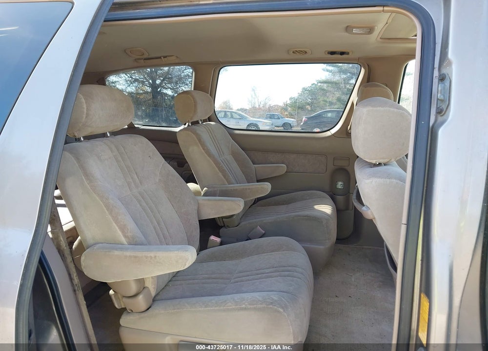 1999 TOYOTA SIENNA XLE VIN: 4T3ZF13C2XU153826