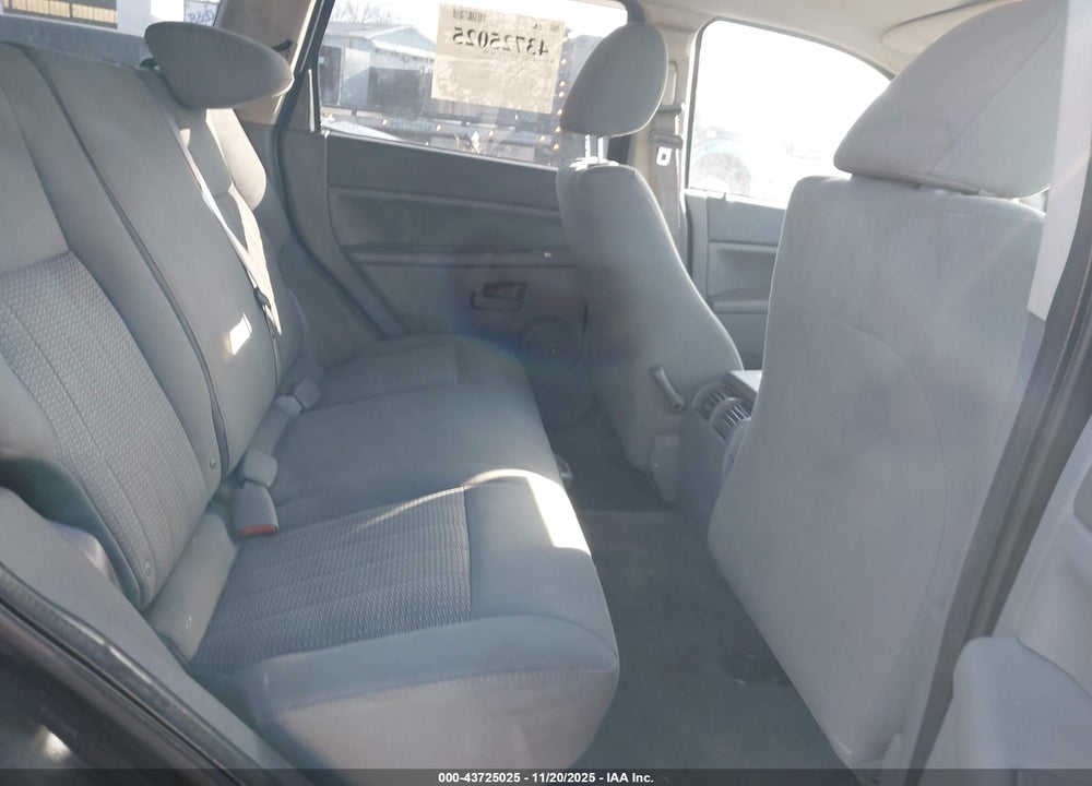 2007 JEEP GRAND CHEROKEE VIN: 1J8GR48K57C555724