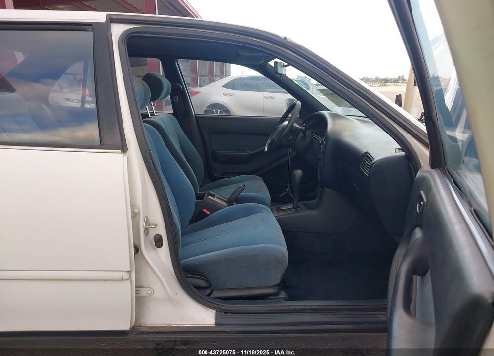 1993 TOYOTA CAMRY LE VIN: JT2SK12E3P0127619