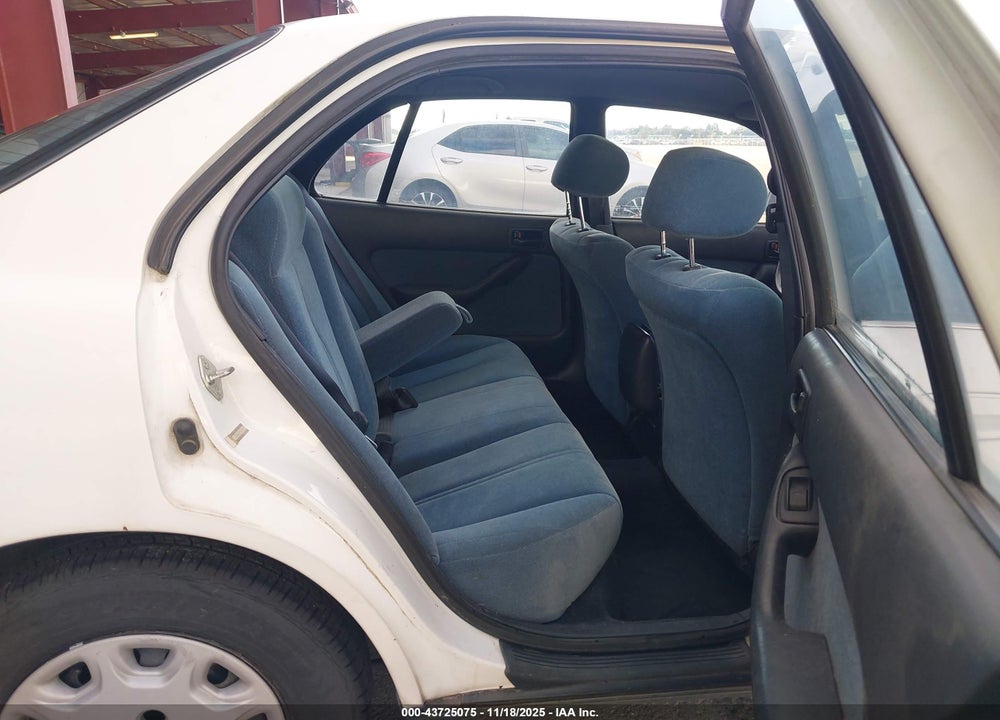 1993 TOYOTA CAMRY LE VIN: JT2SK12E3P0127619