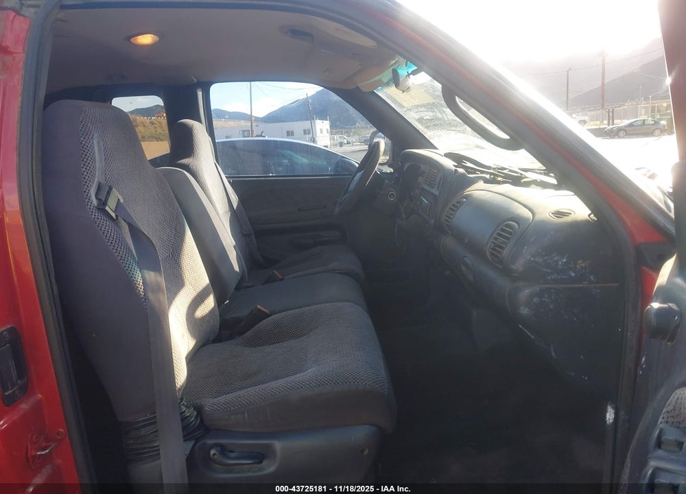 2001 DODGE RAM 1500 ST VIN: 3B7HC13Y71M552529