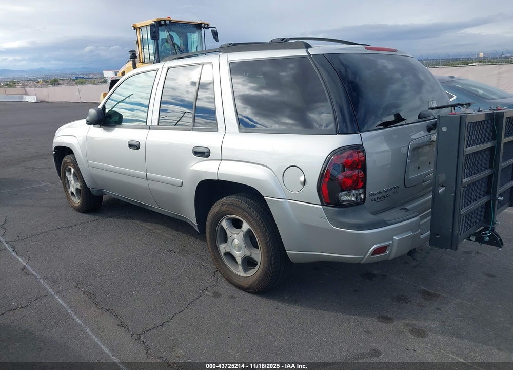 2007 CHEVROLET TRAILBLAZER LS VIN: 1GNDS13S272120662