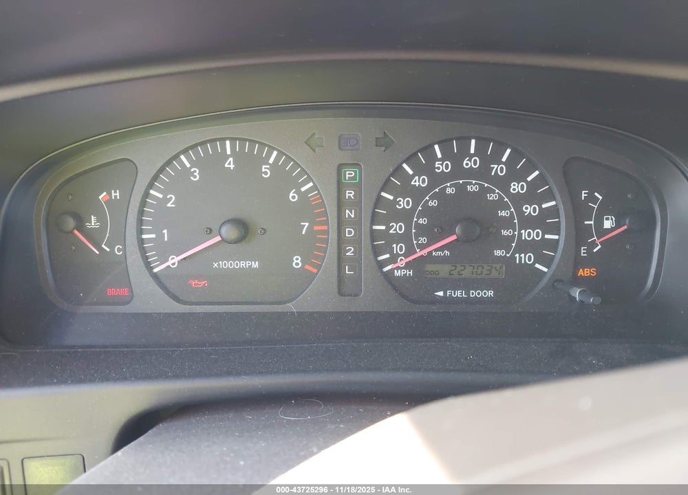 1998 TOYOTA SIENNA LE VIN: 4T3ZF13C9WU011746