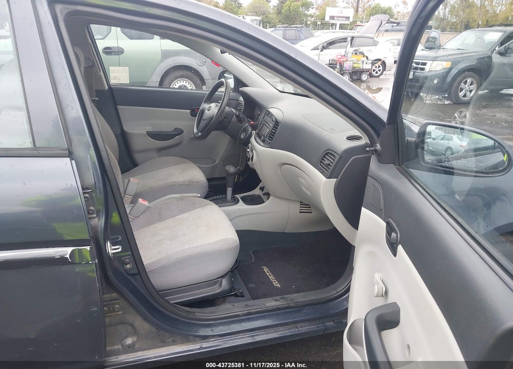 2008 HYUNDAI ACCENT GLS VIN: KMHCN46CX8U258520