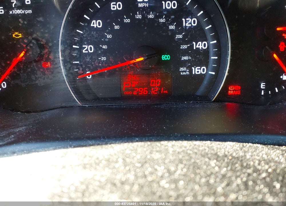 2014 KIA SORENTO LX VIN: 5XYKTDA66EG497017