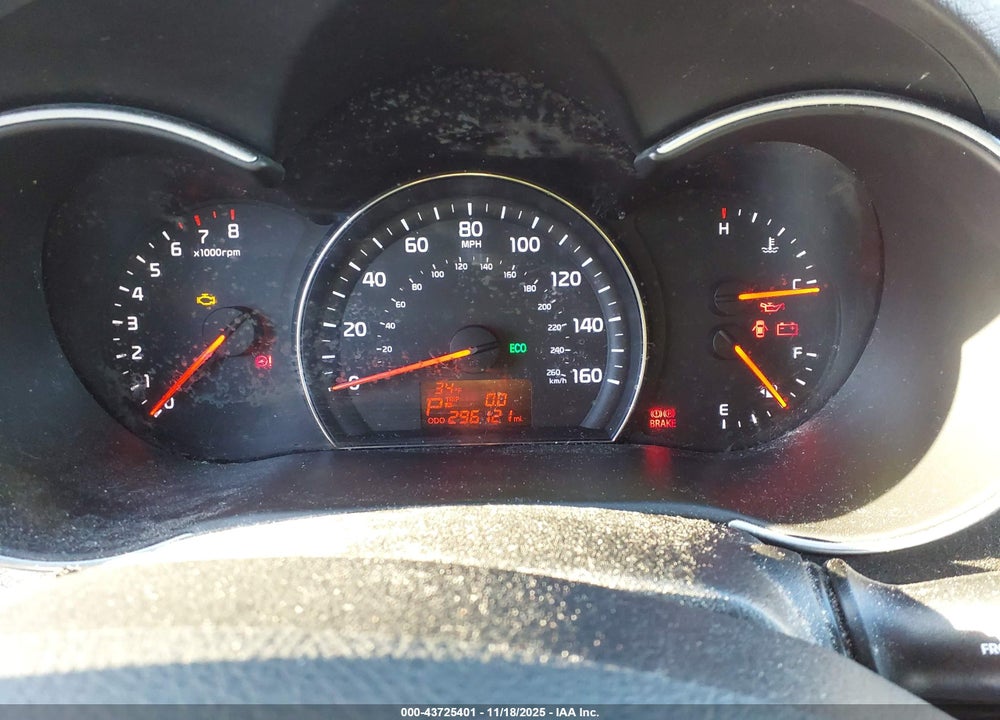 2014 KIA SORENTO LX VIN: 5XYKTDA66EG497017