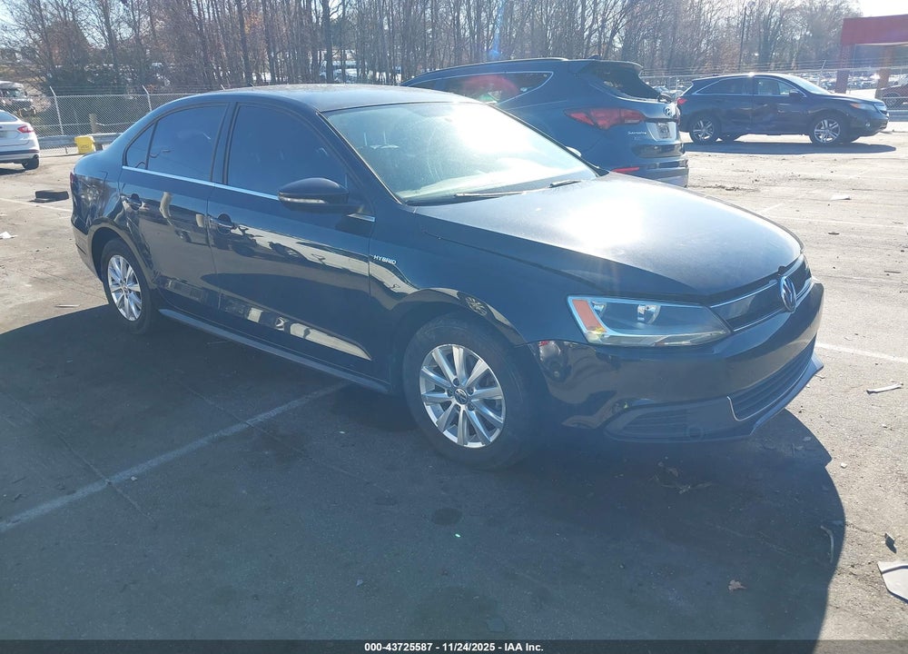 2013 VOLKSWAGEN JETTA HYBRID SE VIN: 3VW637AJ7DM290013