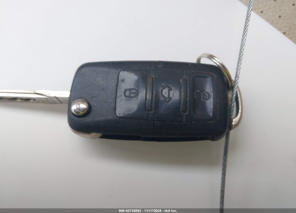 2009 VOLKSWAGEN NEW BEETLE 2.5L VIN: 3VWRF31Y99M409438
