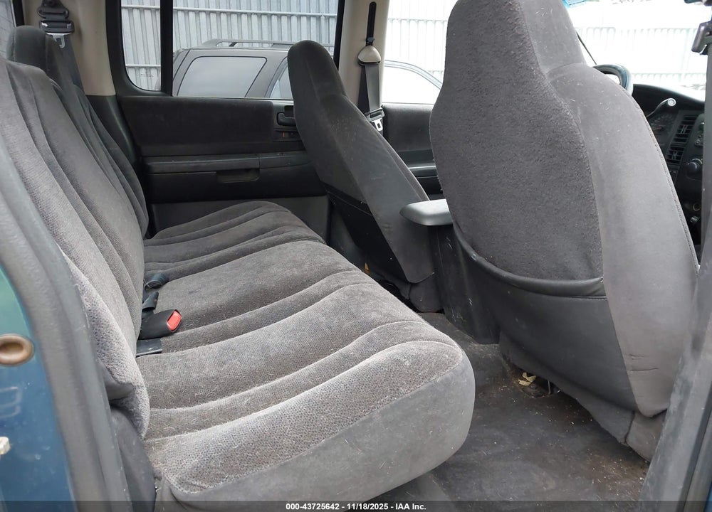 2002 DODGE DAKOTA SPORT VIN: 1B7HG38N62S687590