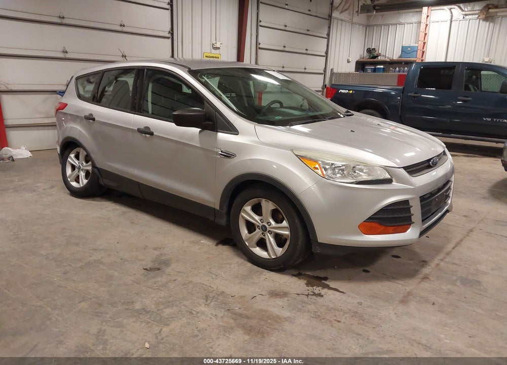 2016 FORD ESCAPE S VIN: 1FMCU0F70GUA52863