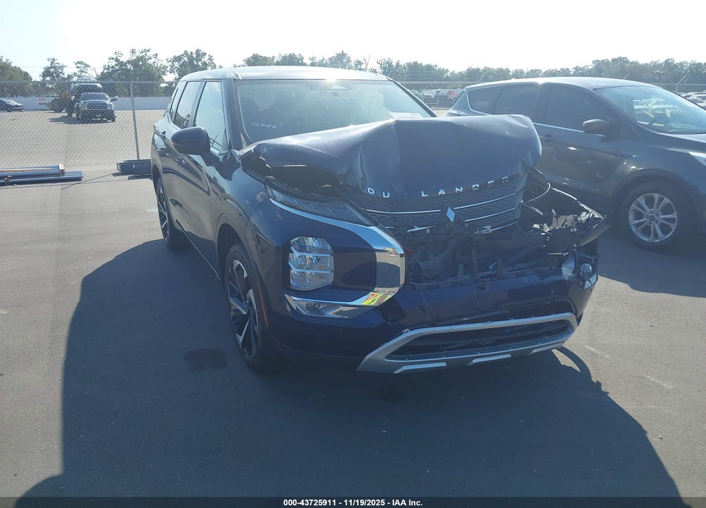 2024 MITSUBISHI OUTLANDER SE 2.5 2WD/SE BLACK EDITION S-AWC/SE BLACK EDITION W/PANO ROOF S-AWC VIN: JA4J3VA86RZ083692