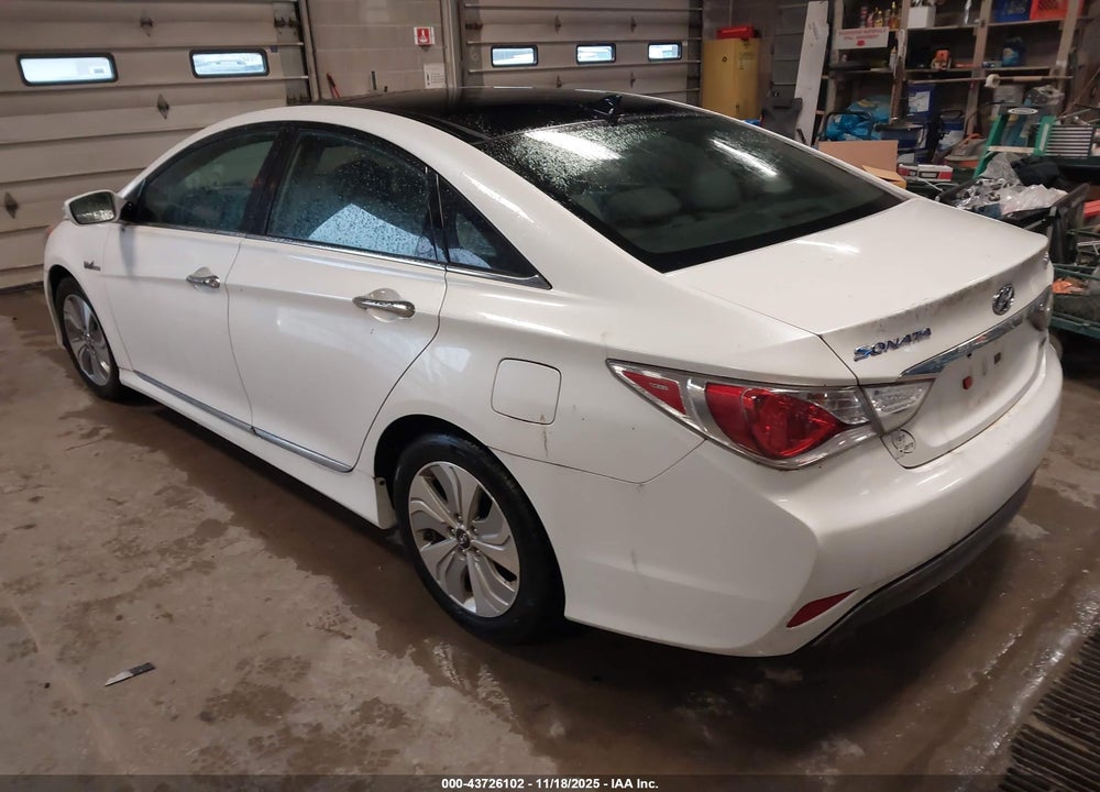 2015 HYUNDAI SONATA HYBRID LIMITED VIN: KMHEC4A48FA128264