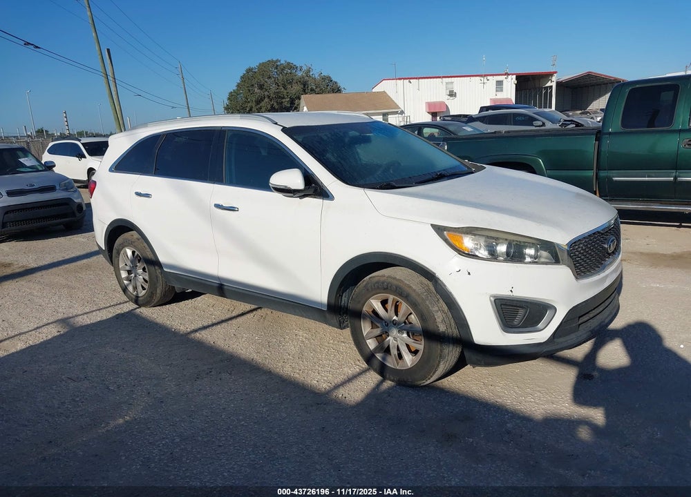 2016 KIA SORENTO 3.3L LX VIN: 5XYPG4A5XGG034351