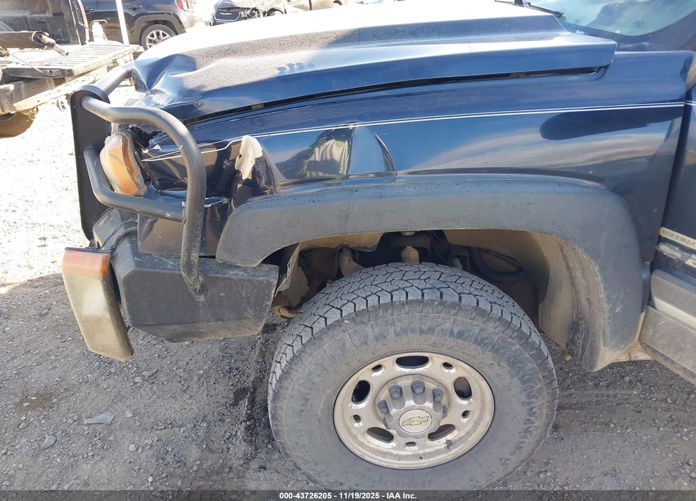 2005 CHEVROLET SILVERADO 2500HD LT VIN: 1GCHK23275F948308