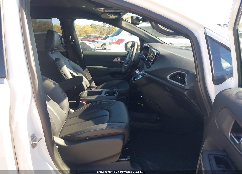 2025 CHRYSLER PACIFICA SELECT VIN: 2C4RC1BG3SR552714