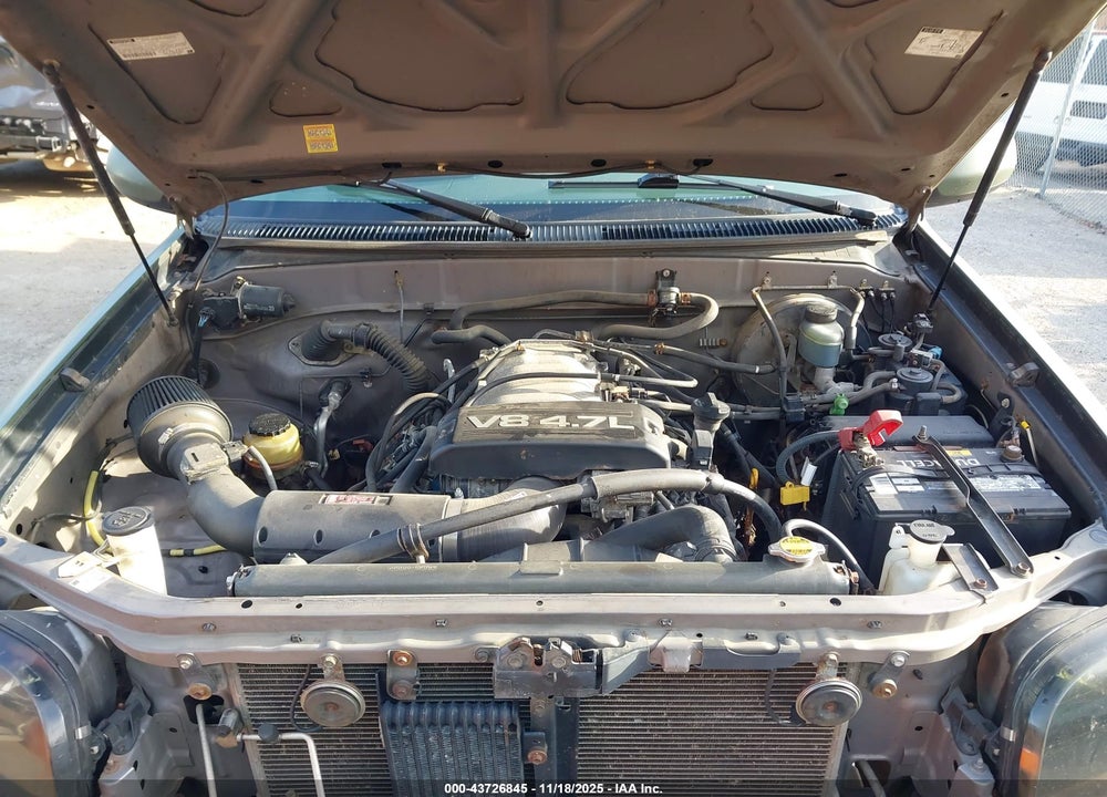 2000 TOYOTA TUNDRA LTD V8 VIN: 5TBBT4819YS025923