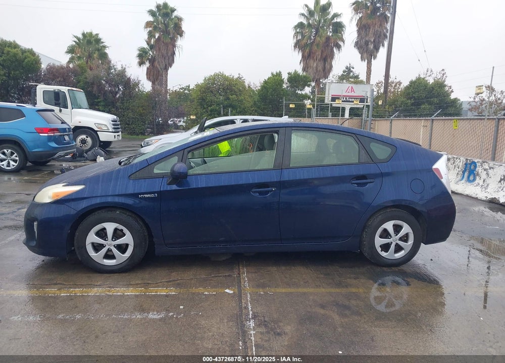 2012 TOYOTA PRIUS THREE VIN: JTDKN3DUXC1572927