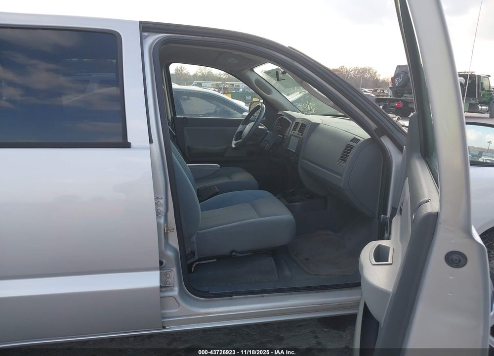 2005 DODGE DAKOTA ST VIN: 1D7HW28K55S162002