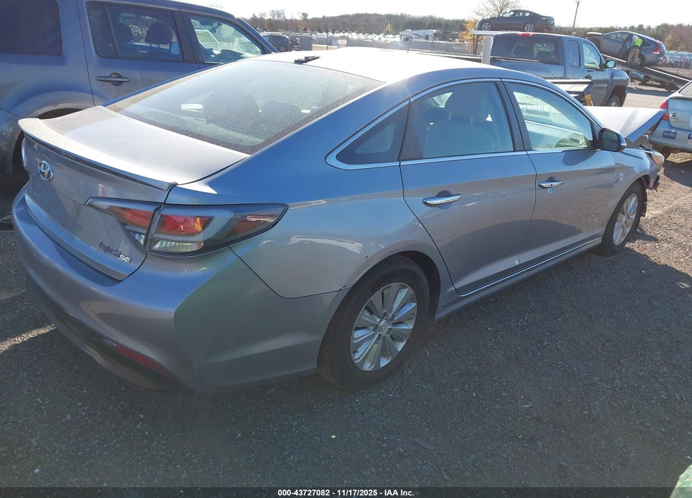 2017 HYUNDAI SONATA HYBRID SE VIN: KMHE24L10HA043525