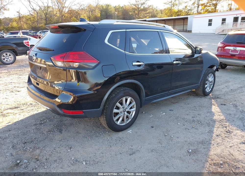 2017 NISSAN ROGUE SV VIN: JN8AT2MV8HW270930