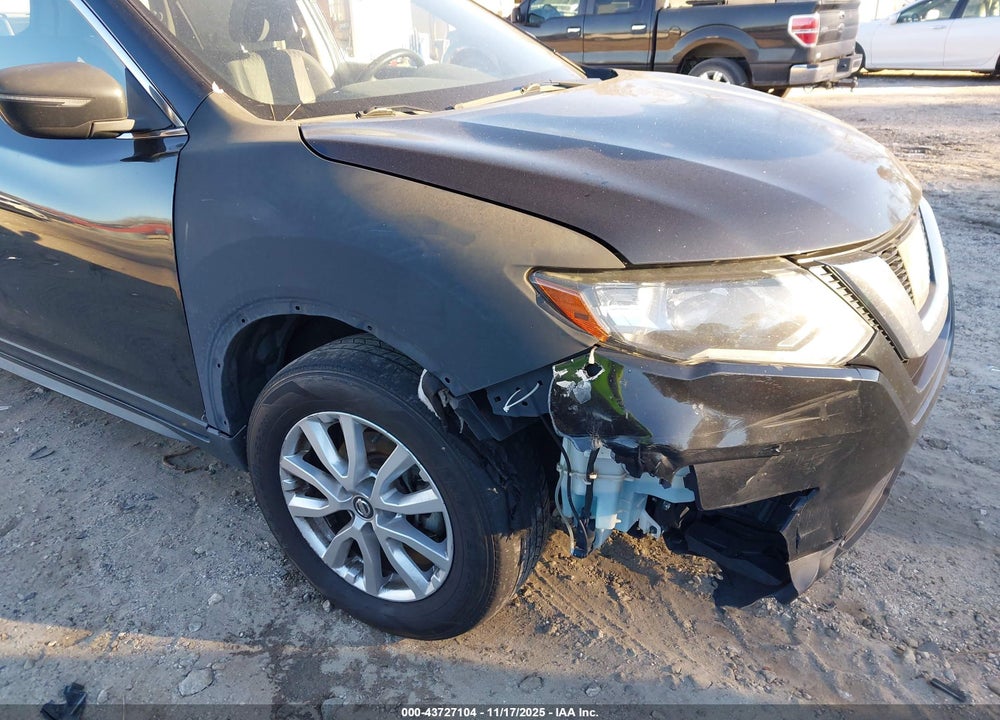2017 NISSAN ROGUE SV VIN: JN8AT2MV8HW270930